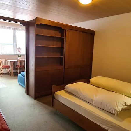 Klausenhof Mit Schoenem Balkon - Hauber *